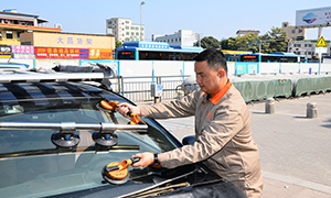 深圳廠家為您介紹汽車如何正確安裝擋風(fēng)玻璃