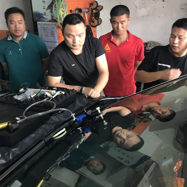 汽車玻璃修復(fù)培訓(xùn)